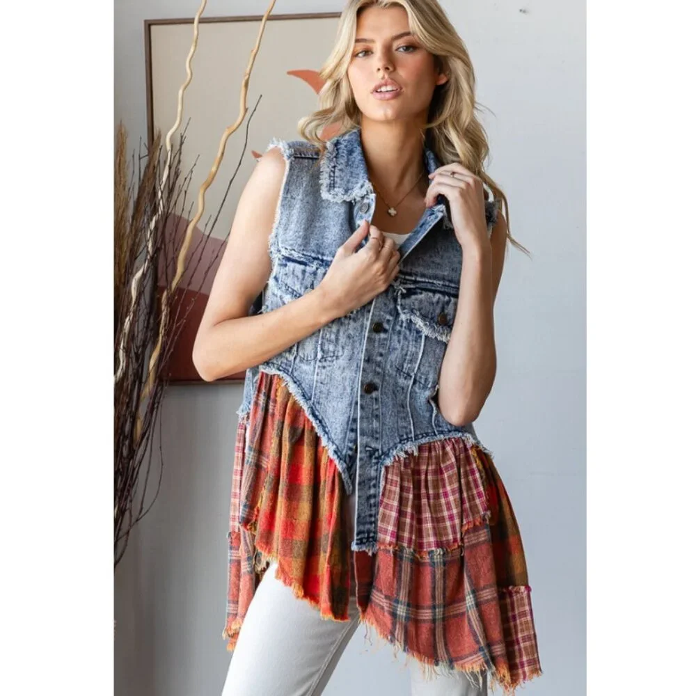 Oli & Hali Denim and Plaid Sleeveless Top - Picture 5 of 7